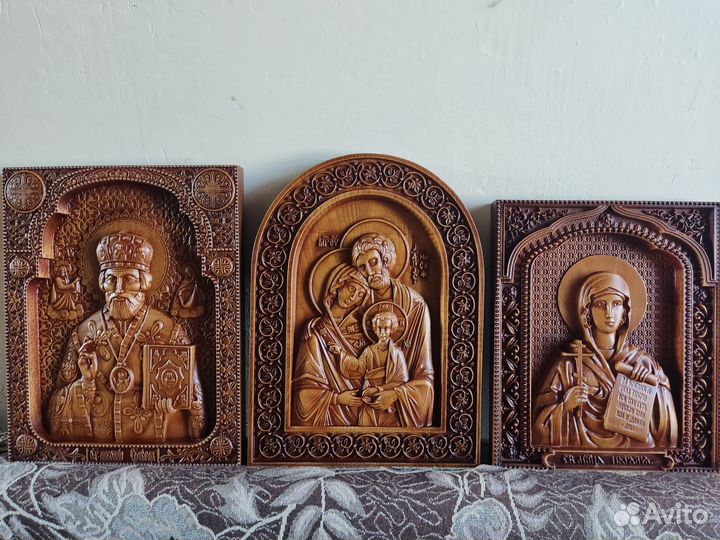 Икона резная