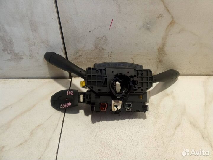 Переключатель подрулевой (стрекоза) Peugeot 206