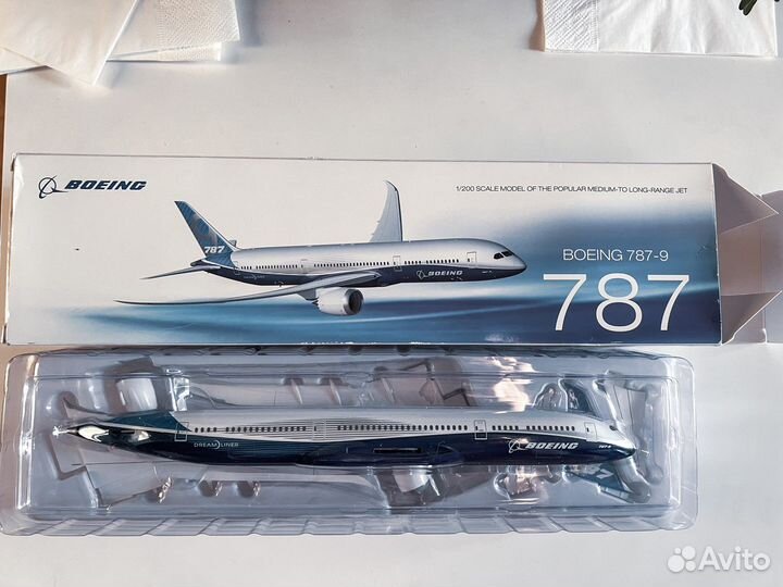 Модель самолета boeing 787-9