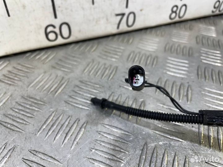 Б/У Форсунка омывателя лобового стекла#001