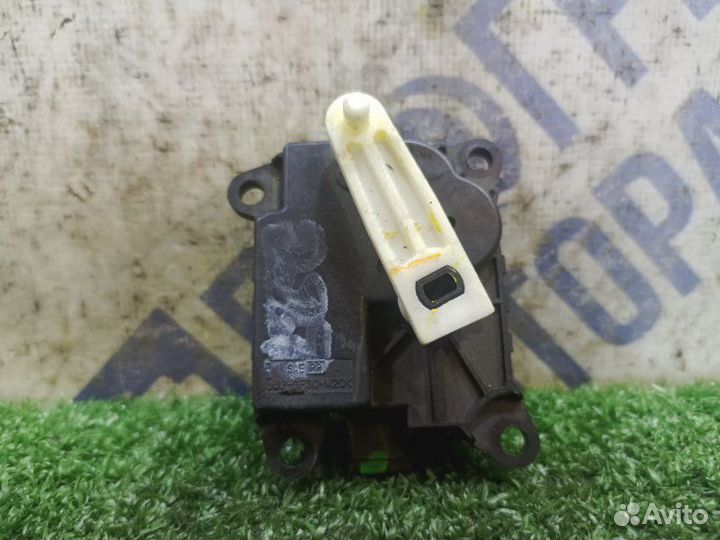 Сервопривод заслонки печки Renault Fluence седан