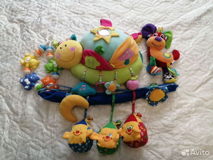 Игрушки на кроватку, коляску