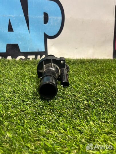 Корпус термостата Ford Mustang 6 S550 рест. 2021