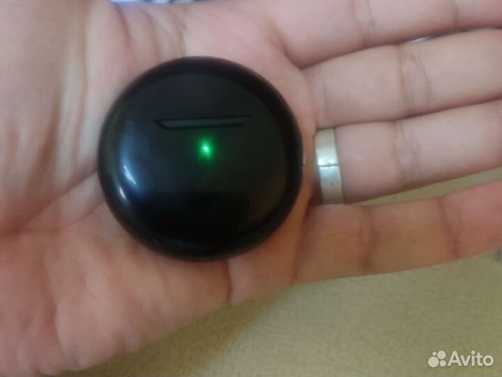 Беспроводные наушники новые