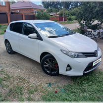 Toyota Auris 1.6 MT, 2013, 232 000 км, с пробегом, цен�а 915 000 руб.