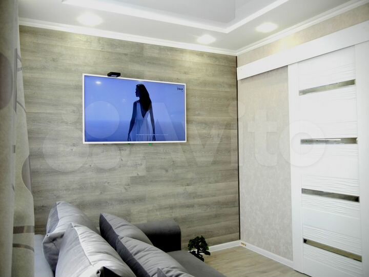 2-к. квартира, 42 м², 8/10 эт.