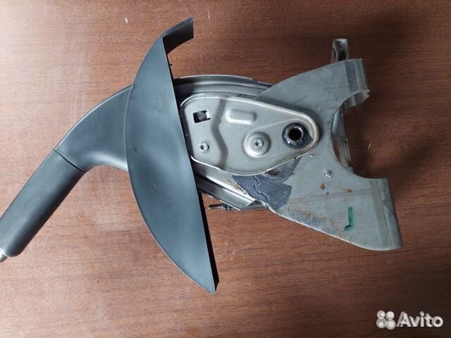 Рычаг стояночного тормоза Nissan Qashqai J10