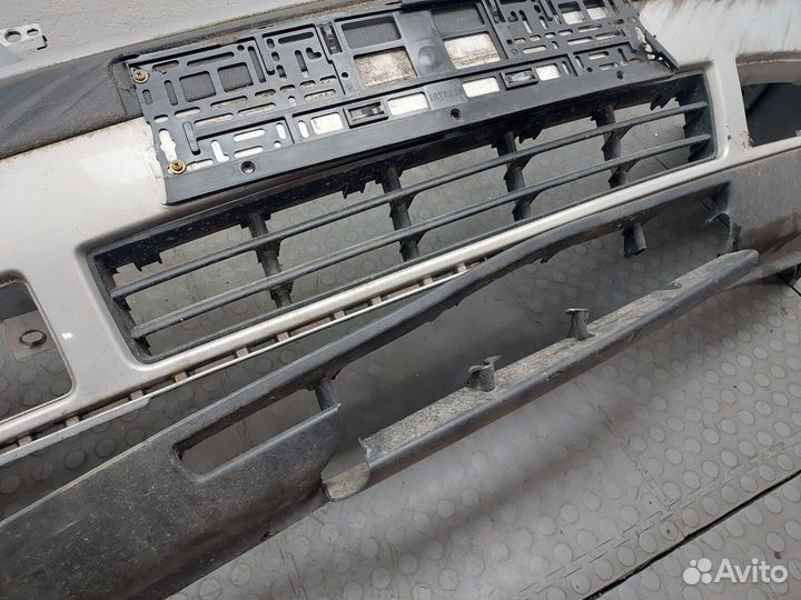 Бампер передний Volkswagen Golf 4