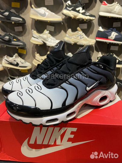 Кроссовки Nike air max tn plus