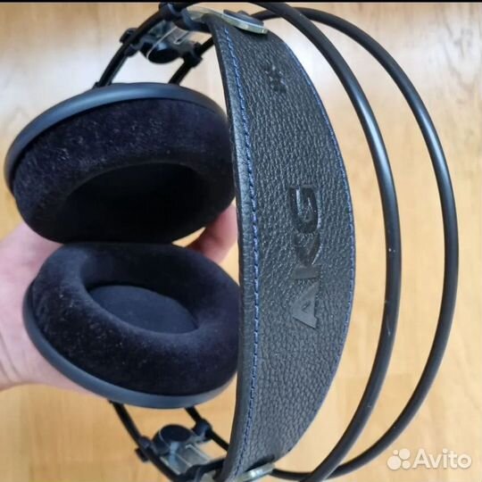 Наушники AKG K702