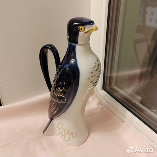Штоф СССР лфз Ястреб Сокол фарфоровый