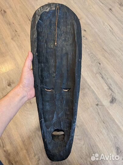 Индонезийская маска из Албезии