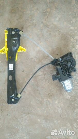 Стеклоподъемник задний правый Volkswagen Polo 2014