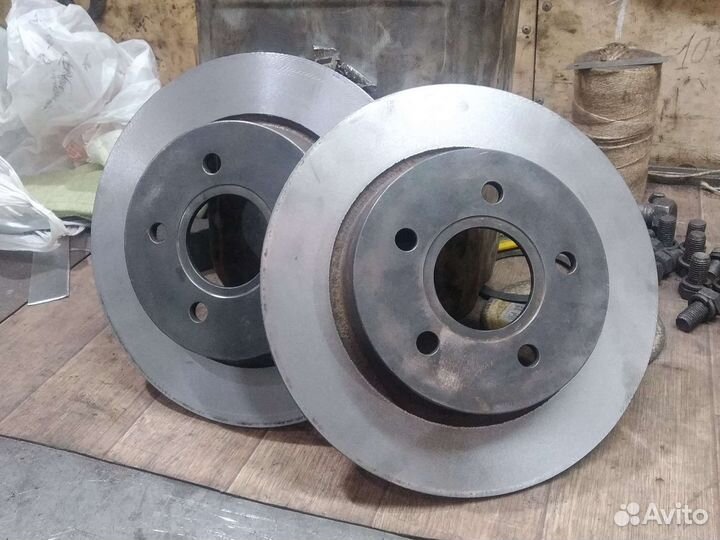 Продам задние тормозные диски