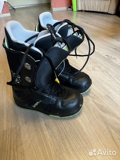 Сноубордические ботинки размер 37