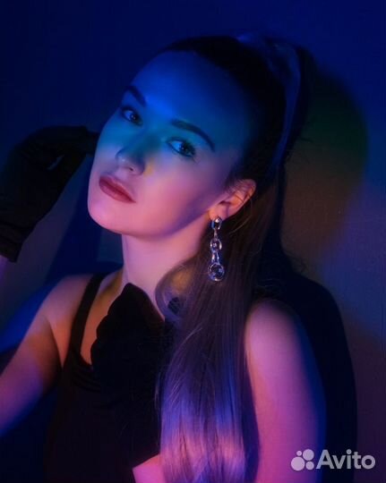 Актер,модель,педагог по речи,педагог по актерскому