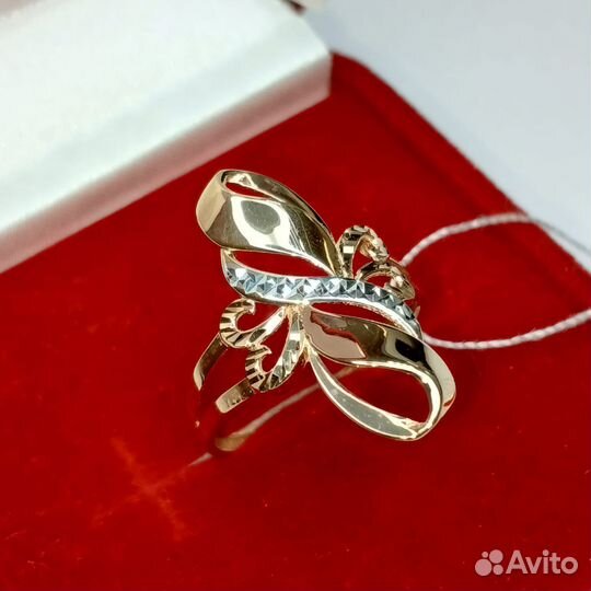 Новое золотое кольцо 585 с алмазкой 18,5