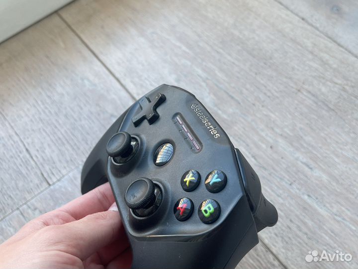 Геймпад для телефона Steelseries Nimbus