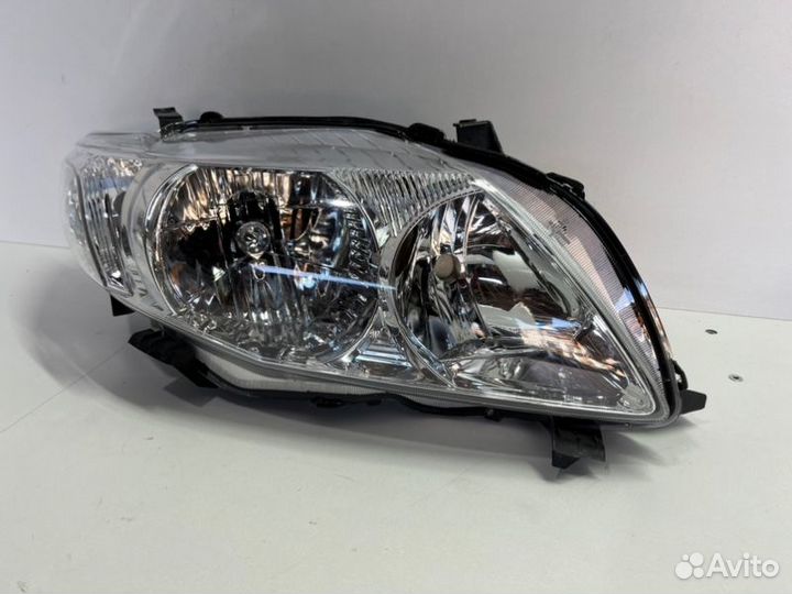 Фара передняя правая Toyota Corolla E150 2006-2009