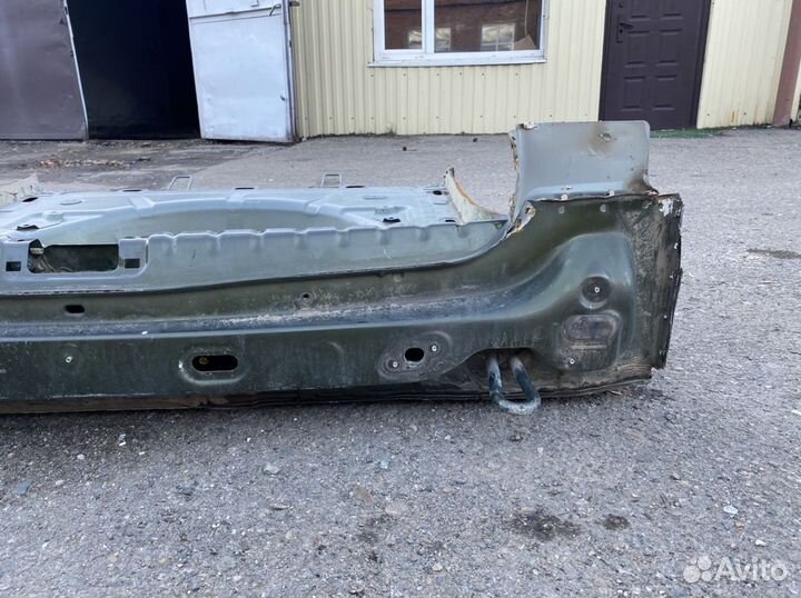 Панель задка задняя Фартук Renault duster