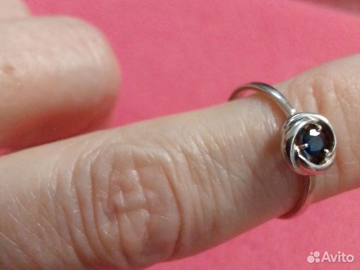 Серебряное кольцо с натуральным сапфиром, р. 17