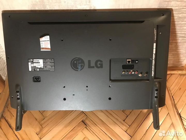 Телевизор LG 32LB580U, смарт, LED