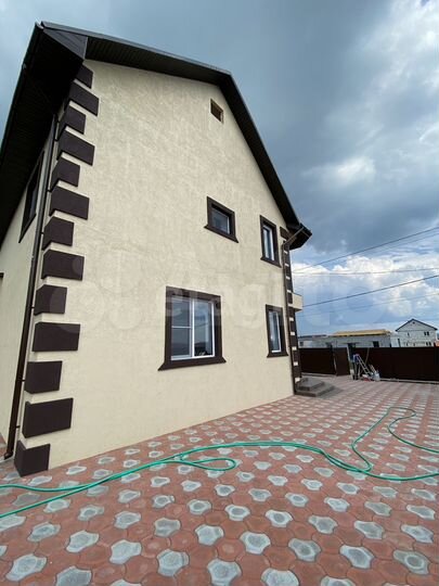 Коттедж 172,7 м² на участке 10 сот.