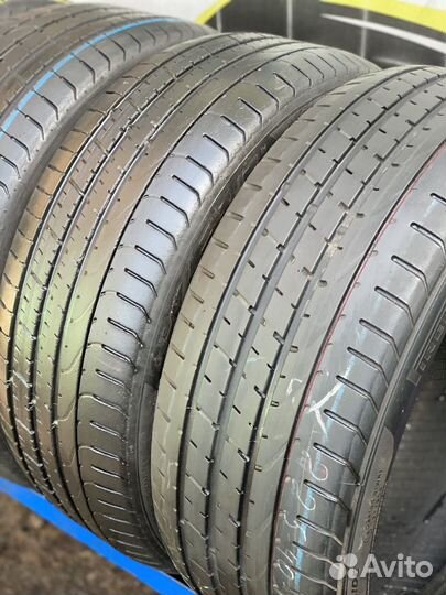 Pirelli P Zero 225/40 R18 и 245/35 R18