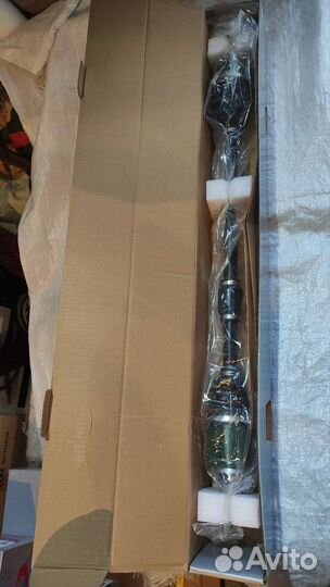 Привод новый (R) Nissan Tiida C11 Versa МКПП АКПП