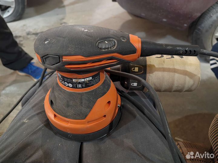 Шлифмашинка AEG