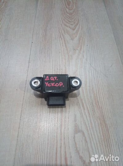 Датчик ускорения Nissan teana J31