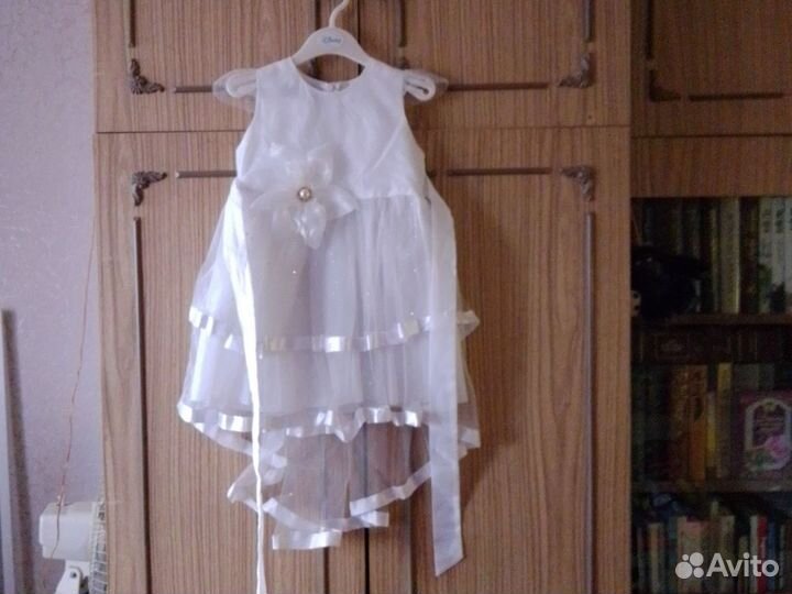 Детское нарядное платье 28 размер