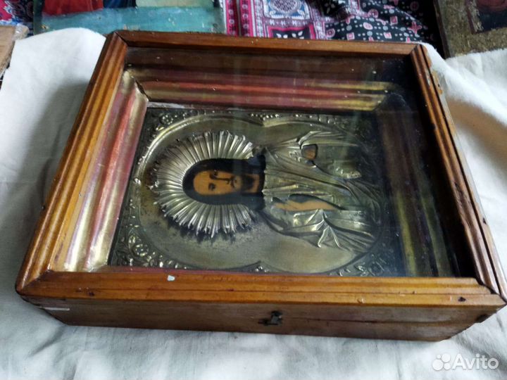 Икона 19 век в киоте. Спаситель