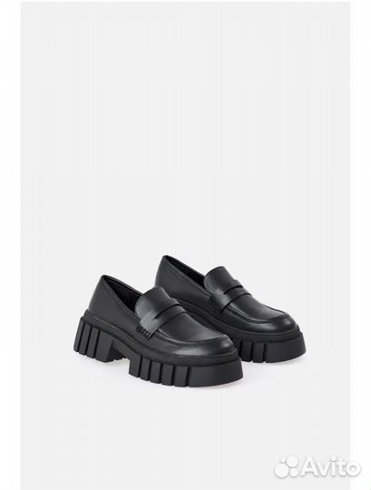 Лоферы женские