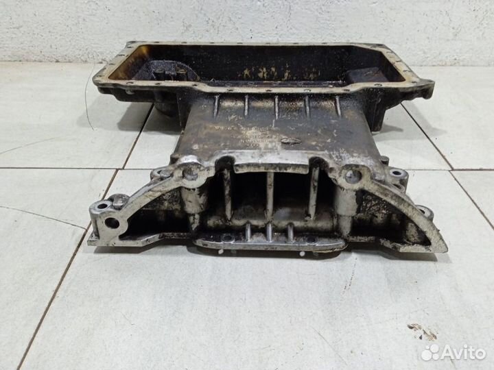 Поддон двигателя Ауди A8 D3 4E