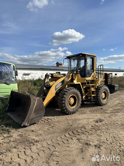 Фронтальный погрузчик Foton Lovol FL936F, 2012