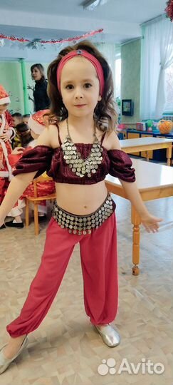 Костюм карнавальный (восточной красавицы)