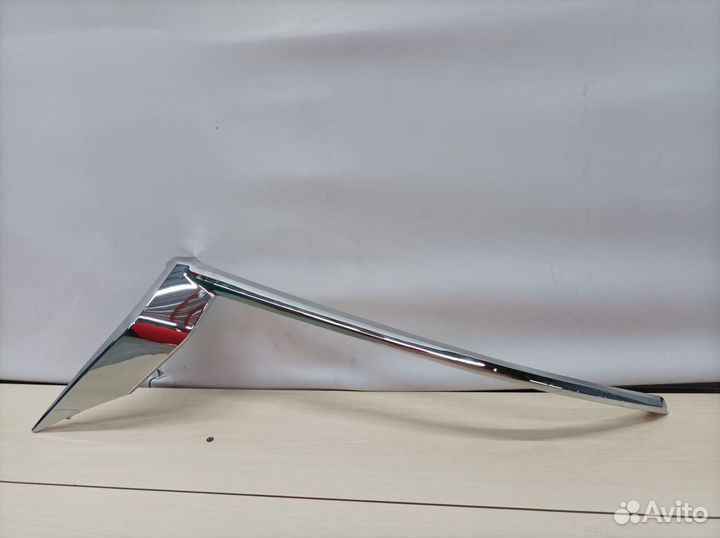 Накладка фары левой Toyota Prado 150 2009