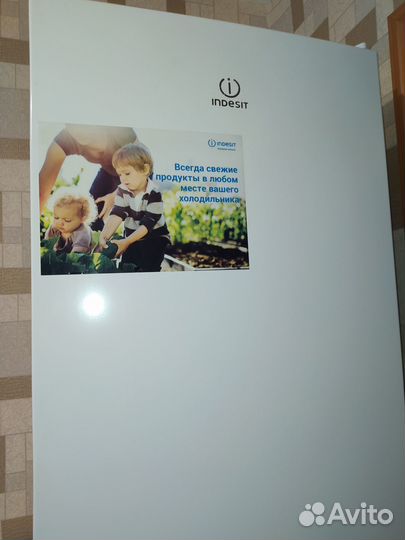 Холодильник indesit 2м