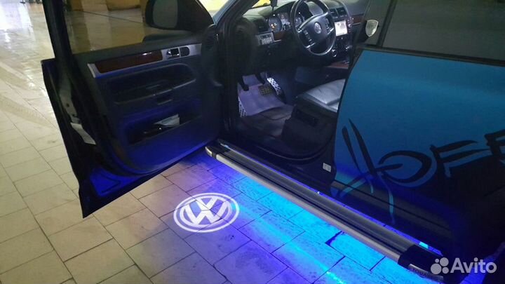 Лазерный логотип на автомобильные двери