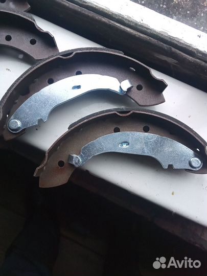 Тормозные колодки задние