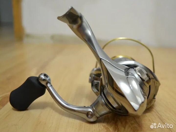 Новае. Shimano 15 Twin Power 2500S. text