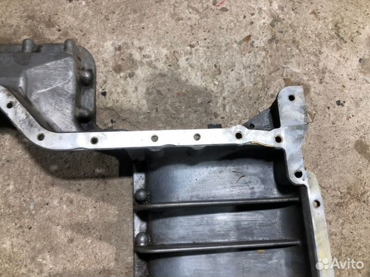 Поддон двигателя Audi A8 D2/4D 4.2 2005