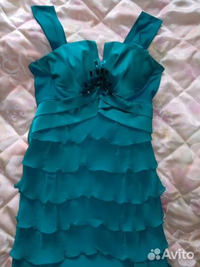 Платье праздничное