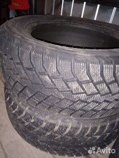 Nokian Tyres NRZi 225/65 R16 27M