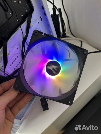 Вентиялтор Zalman RGB 140