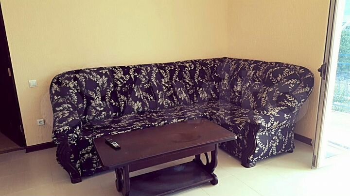 Комната 35 м², 1/4 эт.