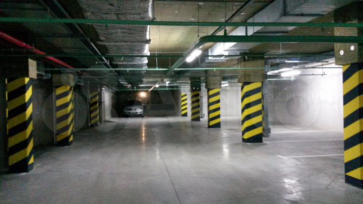 Машиноместо, 15 м²