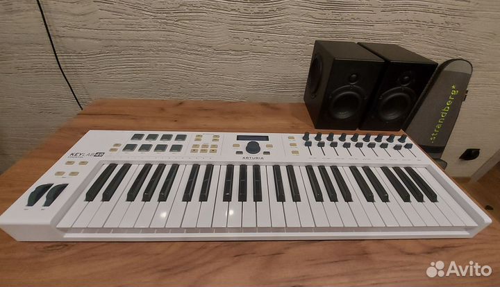 Миди клавиатура Arturia KeyLab essential 49