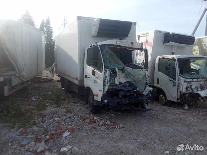 Hino 300 (Dutro), 2021